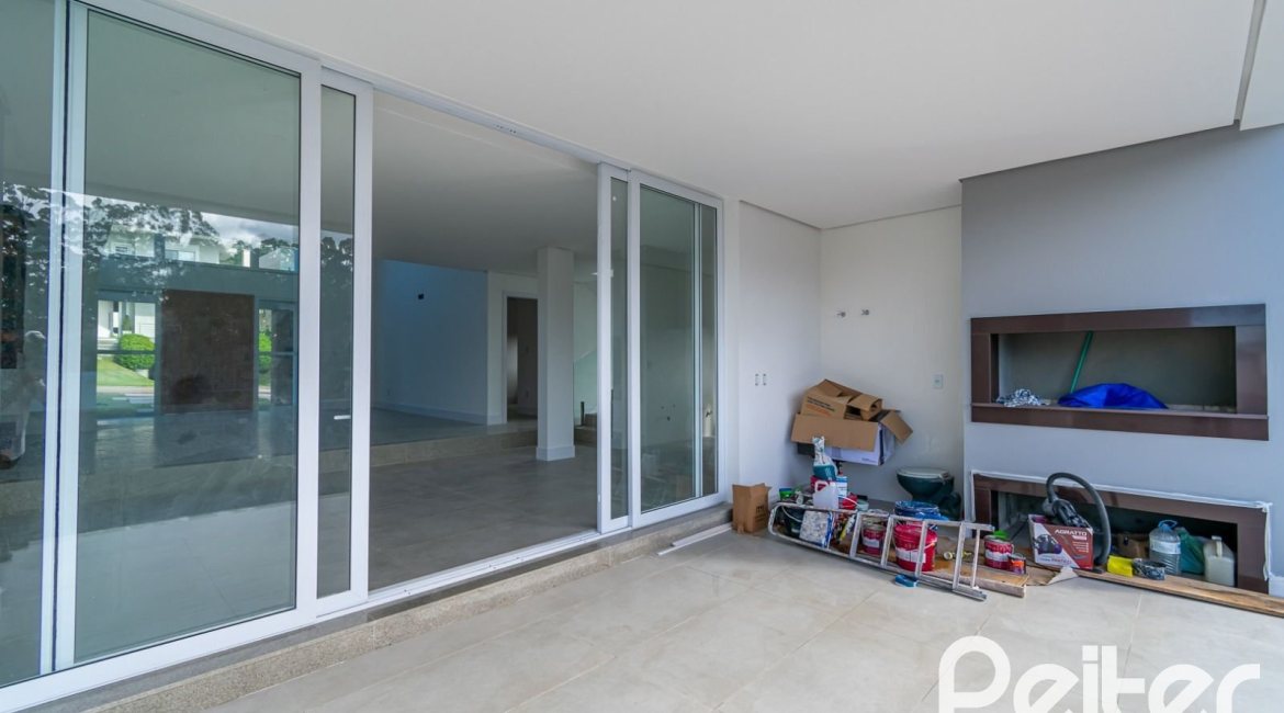Casa em Condomínio à venda com 292m², 4 dormitórios, 4 suítes, 4 vagas, no bairro Alphaville em PORTO ALEGRE