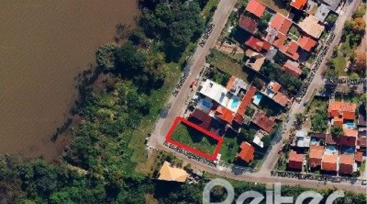 Terreno à venda, no bairro Guarujá em Porto Alegre