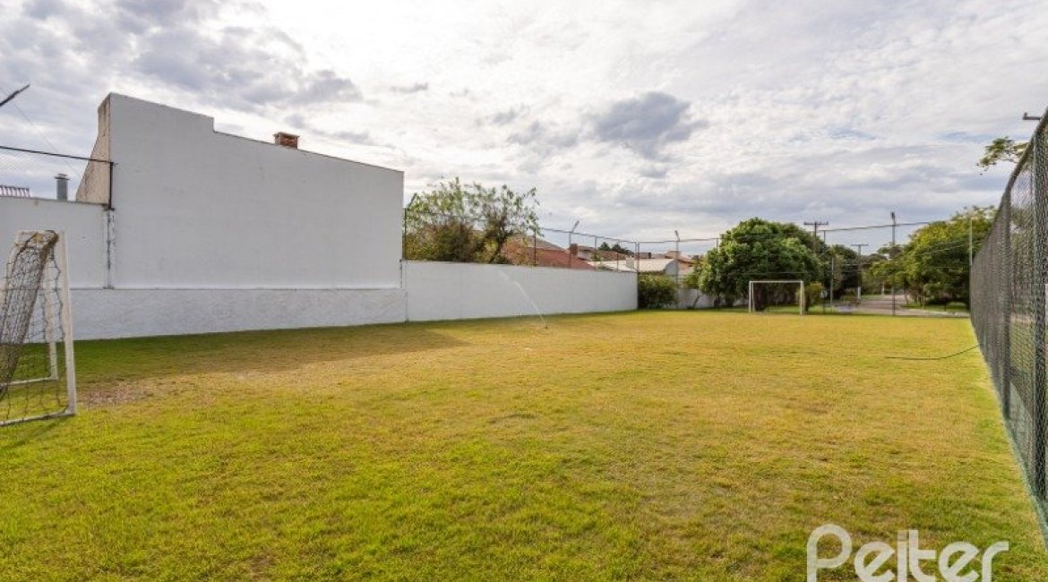 Casa em Condomínio à venda com 290m², 4 dormitórios, 2 suítes, 2 vagas, no bairro Ipanema em Porto Alegre