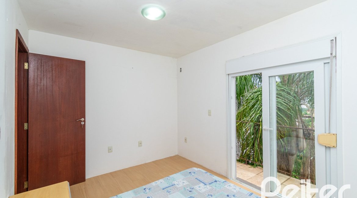 Casa à venda com 262m², 3 dormitórios, 1 suíte, 2 vagas, no bairro Jardim Isabel em Porto Alegre