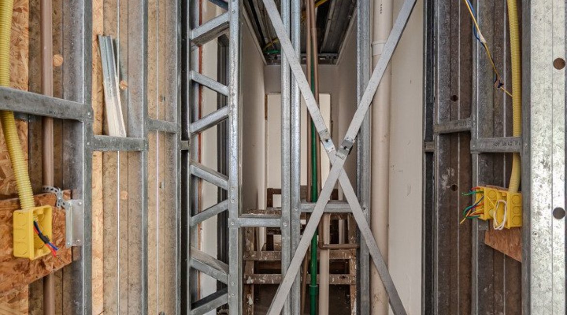 Casa em Condomínio à venda com 237m², 4 dormitórios, 4 suítes, 3 vagas, no bairro Vila Assunção em Porto Alegre