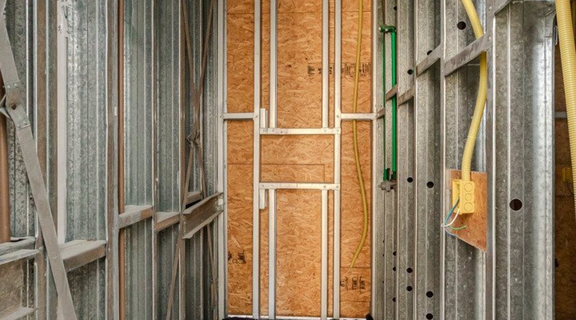 Casa em Condomínio à venda com 237m², 4 dormitórios, 4 suítes, 3 vagas, no bairro Vila Assunção em Porto Alegre