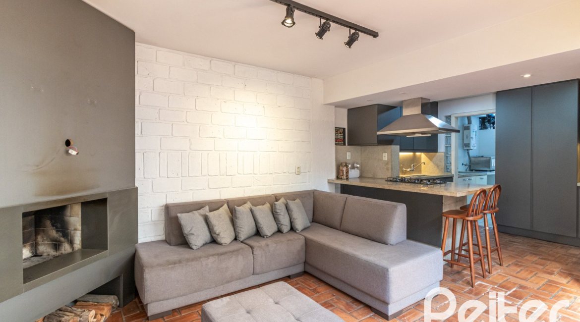 Casa em Condomínio à venda com 176m², 3 dormitórios, 1 suíte, 2 vagas, no bairro Ipanema em Porto Alegre