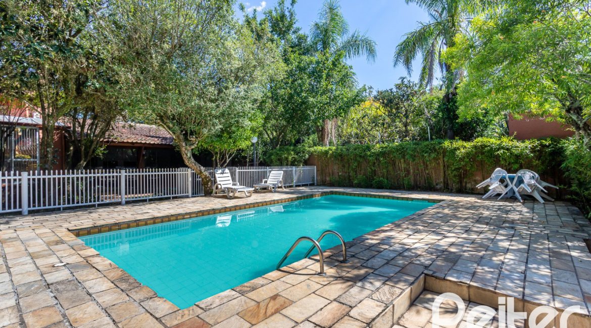 Casa em Condomínio à venda com 176m², 3 dormitórios, 1 suíte, 2 vagas, no bairro Ipanema em Porto Alegre