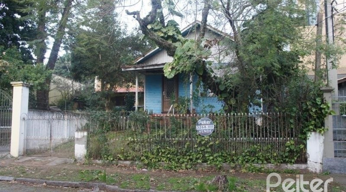 Terreno à venda com 669m², no bairro Tristeza em Porto Alegre