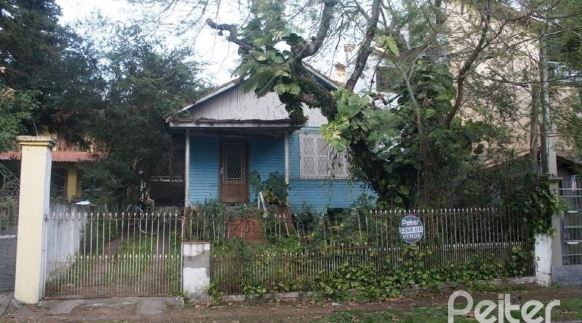 Terreno à venda com 669m², no bairro Tristeza em Porto Alegre