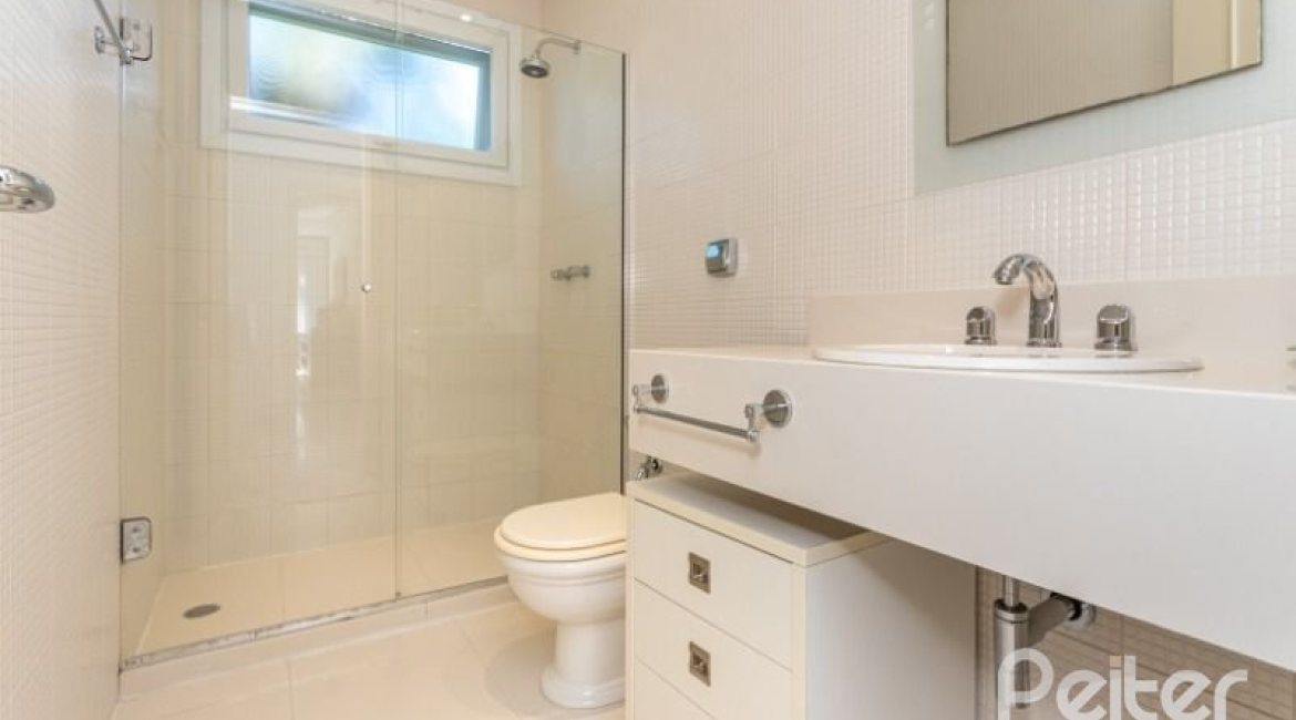 Casa em Condomínio à venda com 253m², 3 dormitórios, 1 suíte, 2 vagas, no bairro Terra Ville em PORTO ALEGRE