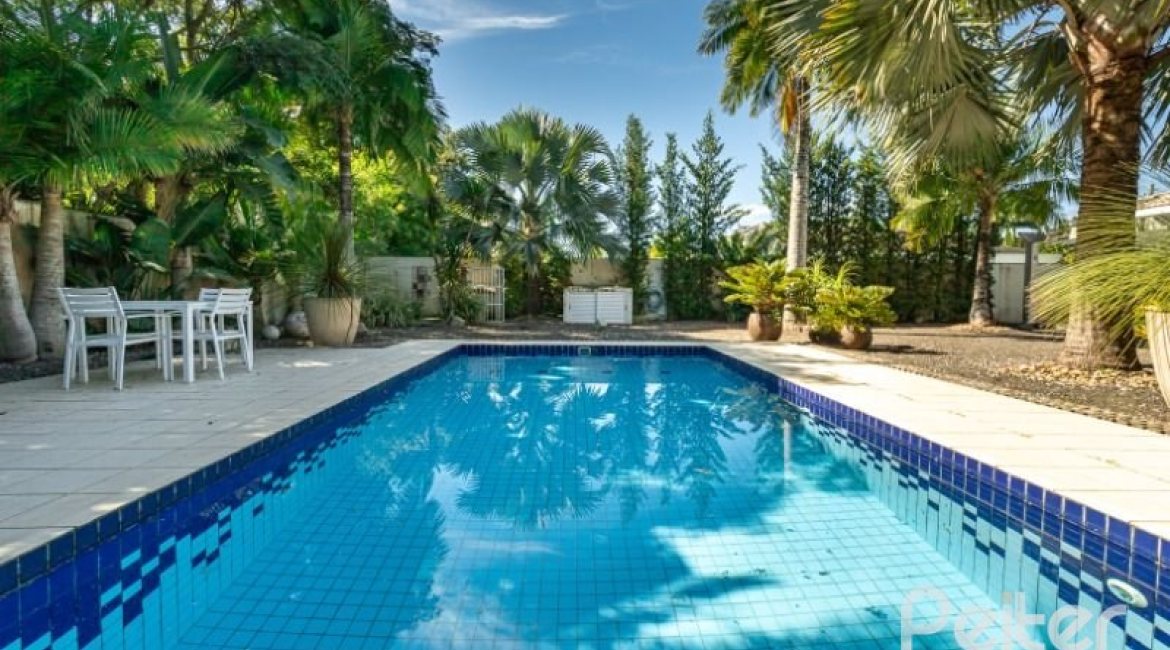 Casa em Condomínio à venda com 253m², 3 dormitórios, 1 suíte, 2 vagas, no bairro Terra Ville em PORTO ALEGRE