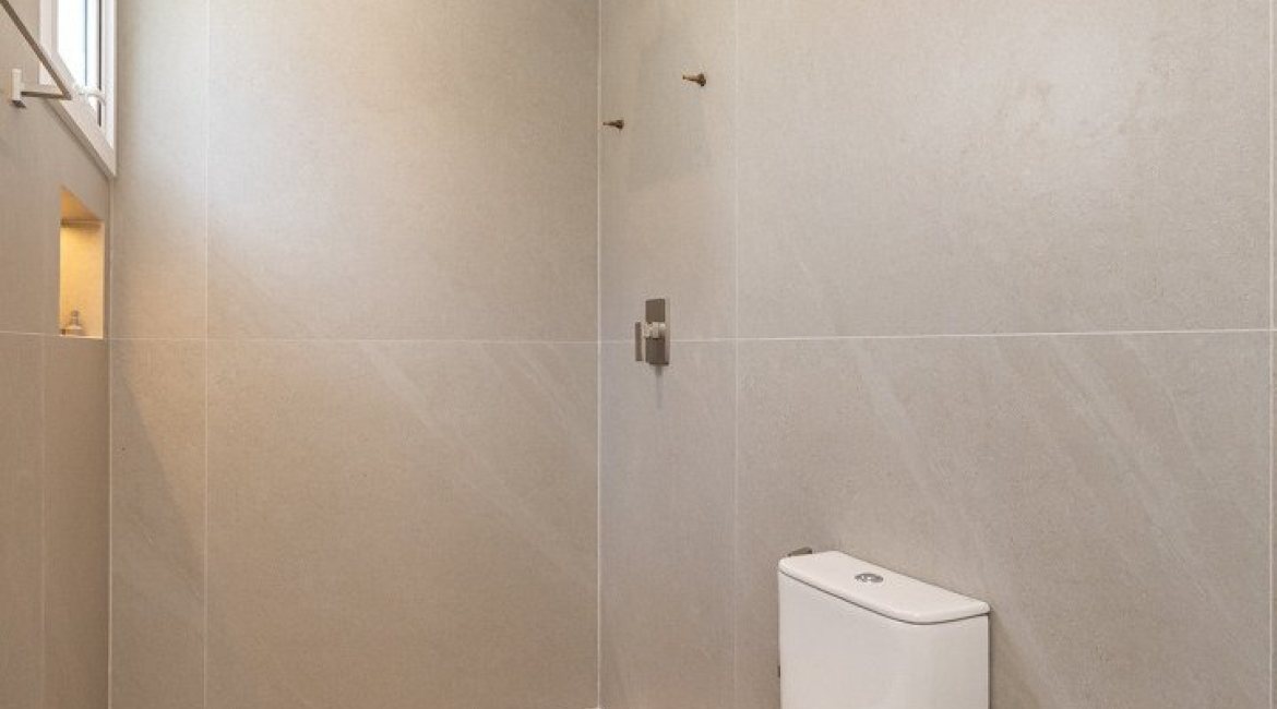 Casa em Condomínio à venda com 387m², 4 dormitórios, 4 suítes, 5 vagas, no bairro Alphaville em PORTO ALEGRE