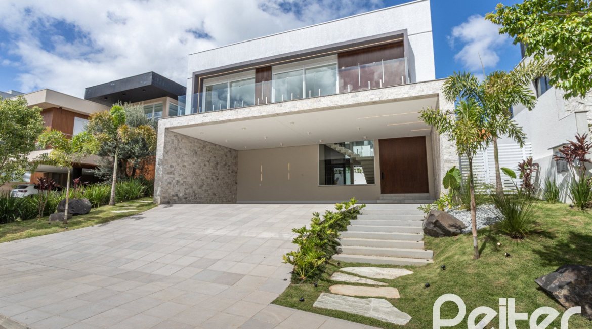 Casa em Condomínio à venda com 387m², 4 dormitórios, 4 suítes, 5 vagas, no bairro Alphaville em PORTO ALEGRE