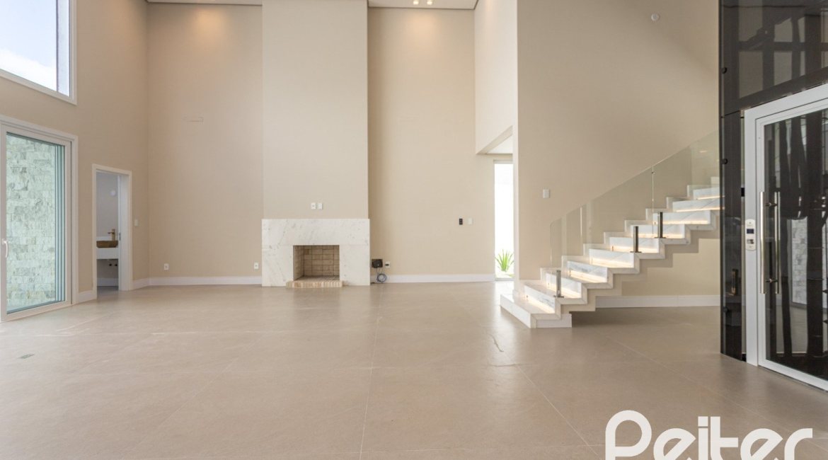 Casa em Condomínio à venda com 387m², 4 dormitórios, 4 suítes, 5 vagas, no bairro Alphaville em PORTO ALEGRE