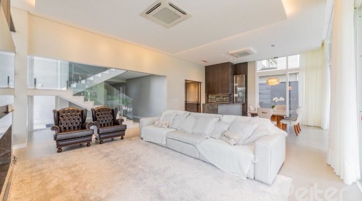  à venda, no bairro  em 