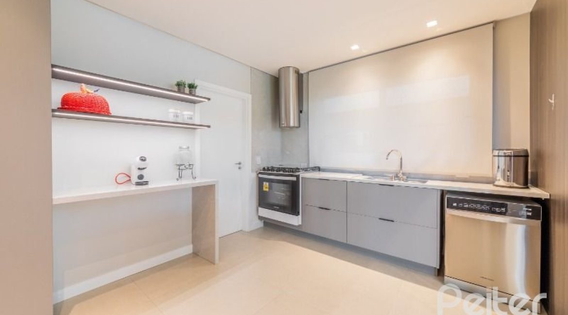  à venda, no bairro  em 