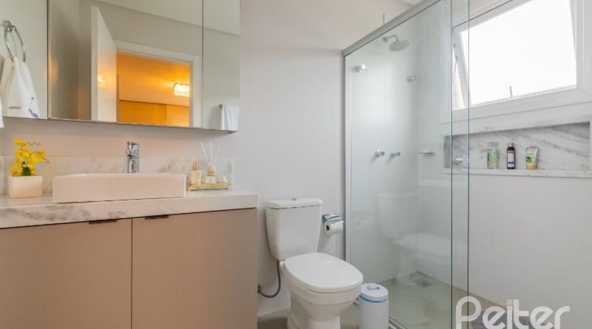  à venda, no bairro  em 