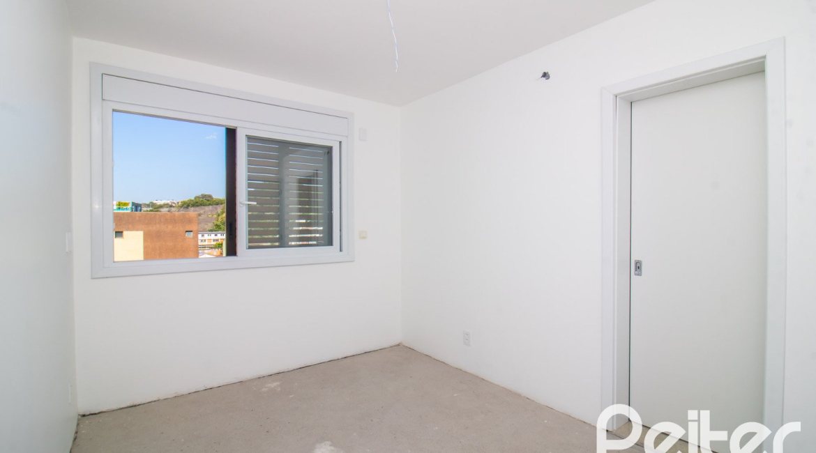 Apartamento à venda com 177m², 3 dormitórios, 3 suítes, 3 vagas, no bairro Menino Deus em Porto Alegre