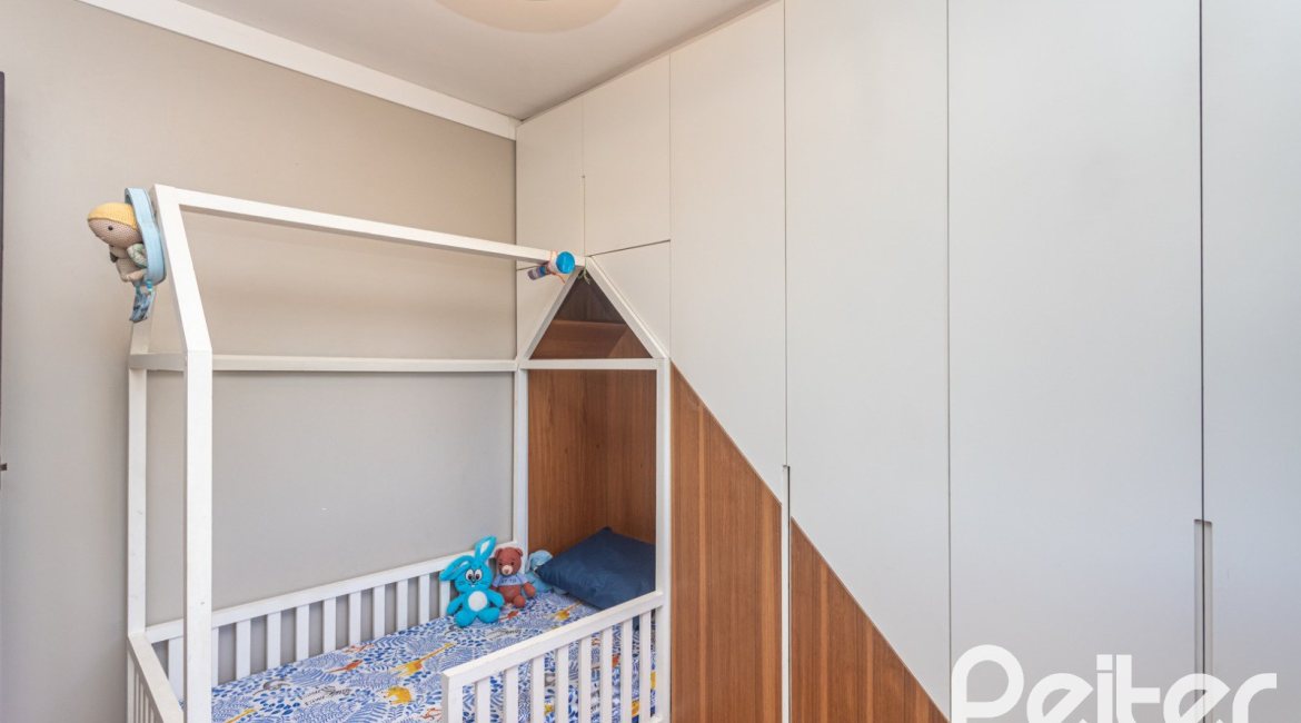 Casa em Condomínio à venda com 143m², 4 dormitórios, 1 suíte, 2 vagas, no bairro Tristeza em Porto Alegre