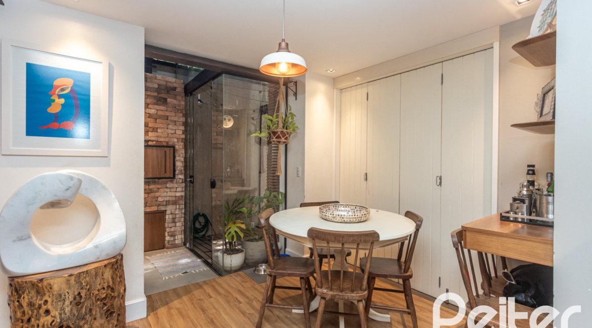 Casa em Condomínio à venda com 143m², 4 dormitórios, 1 suíte, 2 vagas, no bairro Tristeza em Porto Alegre