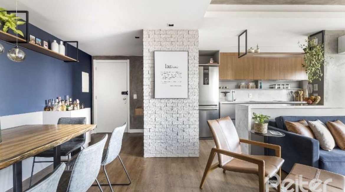 Apartamento à venda com 100m², 3 dormitórios, 1 suíte, 2 vagas, no bairro Cristal em Porto Alegre