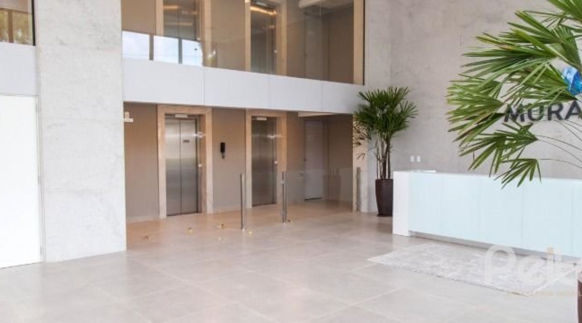 Apartamento à venda com 100m², 3 dormitórios, 1 suíte, 2 vagas, no bairro Cristal em Porto Alegre