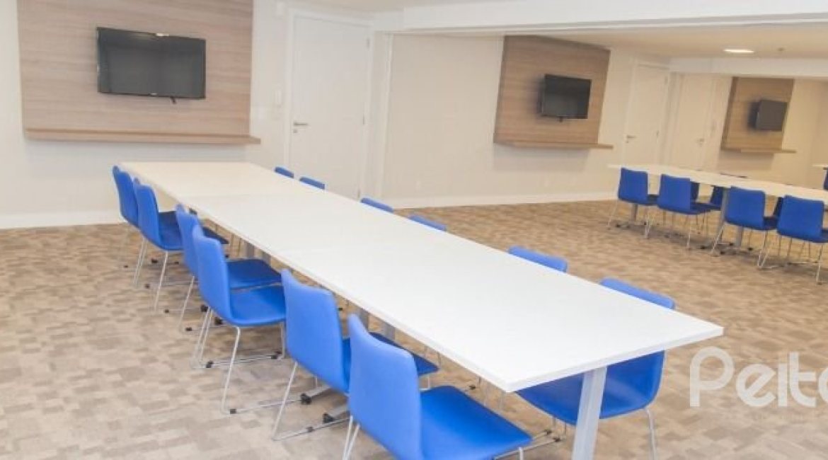 Apartamento à venda com 100m², 3 dormitórios, 1 suíte, 2 vagas, no bairro Cristal em Porto Alegre