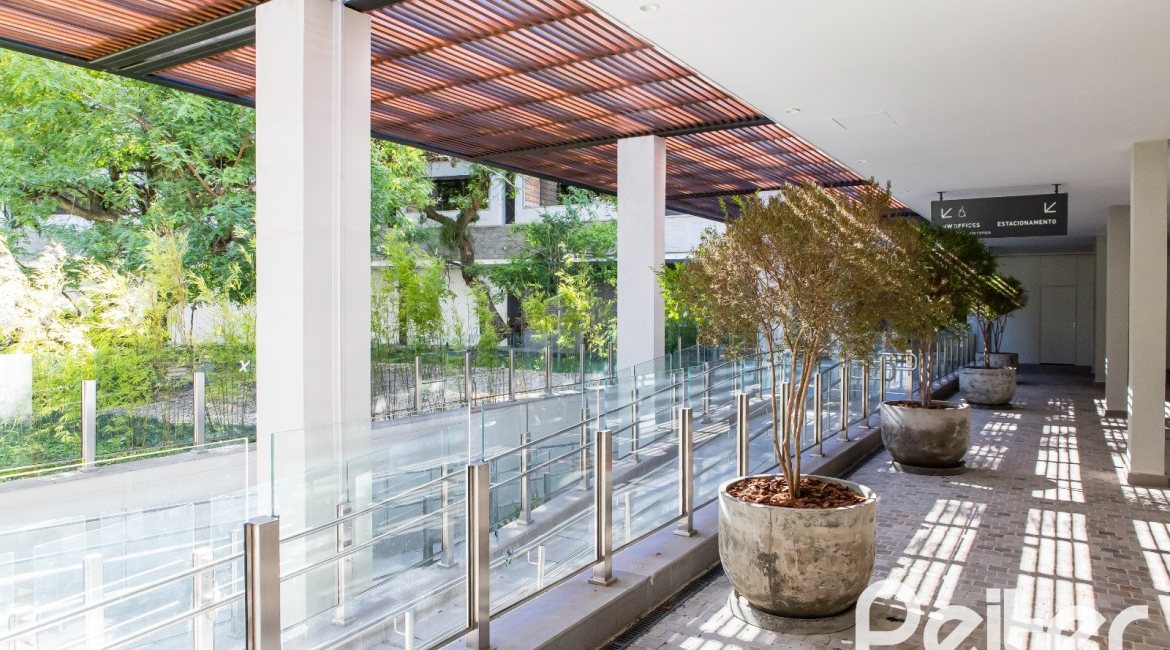 Comercial à venda com 30m², no bairro Tristeza em Porto Alegre