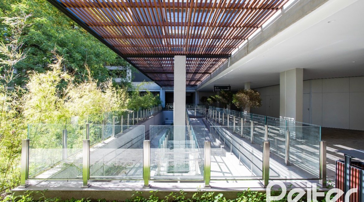 Comercial à venda com 30m², no bairro Tristeza em Porto Alegre