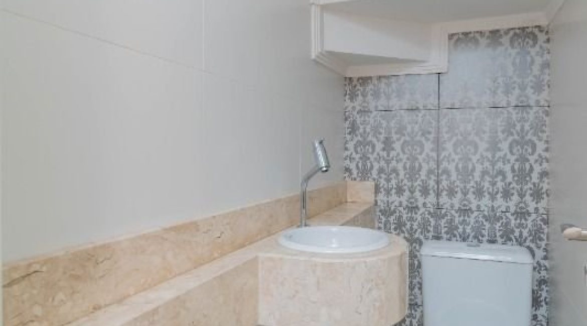 Casa em Condomínio à venda com 343m², 3 dormitórios, 3 suítes, 3 vagas, no bairro Tristeza em Porto Alegre