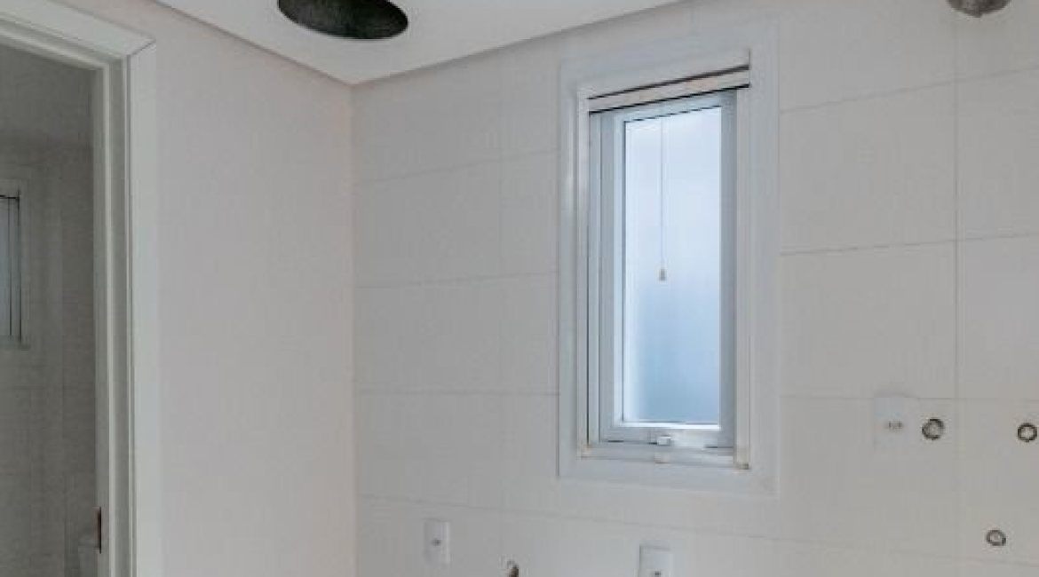 Casa em Condomínio à venda com 343m², 3 dormitórios, 3 suítes, 3 vagas, no bairro Tristeza em Porto Alegre