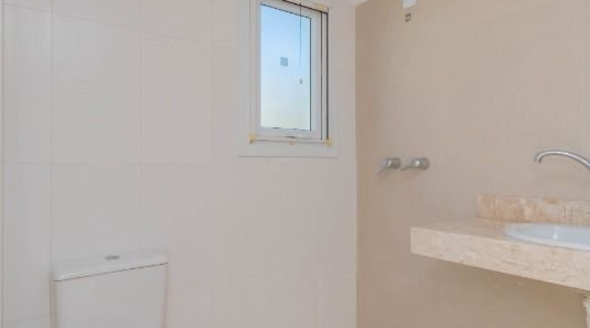 Casa em Condomínio à venda com 343m², 3 dormitórios, 3 suítes, 3 vagas, no bairro Tristeza em Porto Alegre