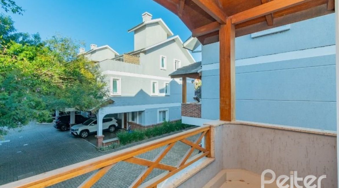 Casa em Condomínio à venda com 343m², 3 dormitórios, 3 suítes, 3 vagas, no bairro Tristeza em Porto Alegre