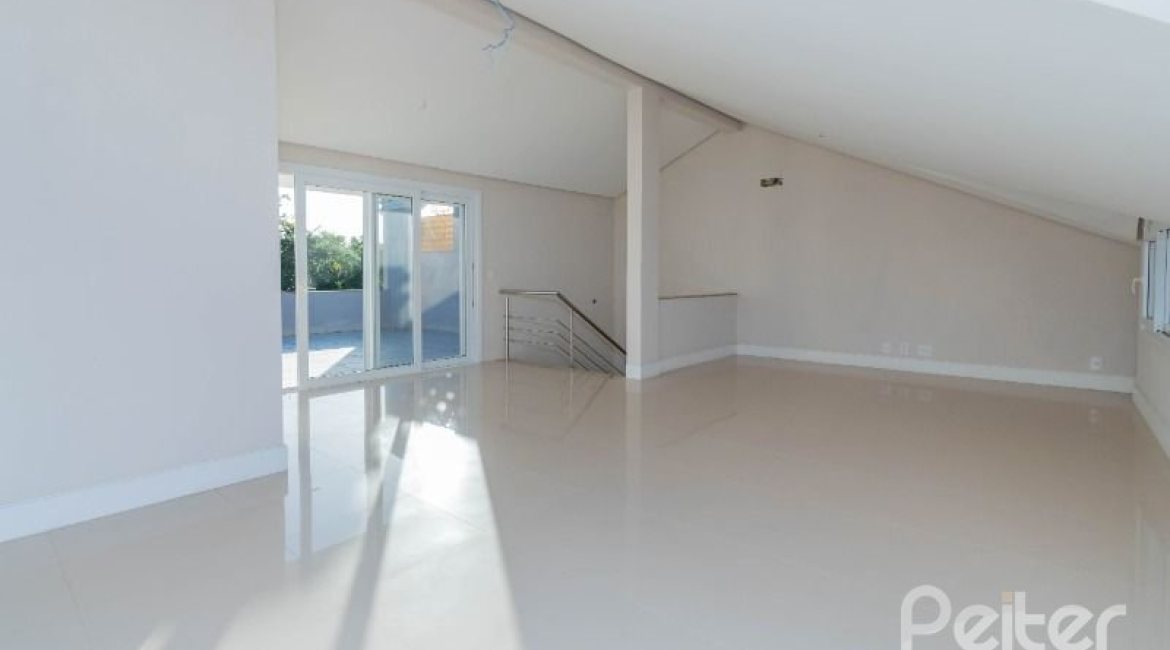 Casa em Condomínio à venda com 343m², 3 dormitórios, 3 suítes, 3 vagas, no bairro Tristeza em Porto Alegre