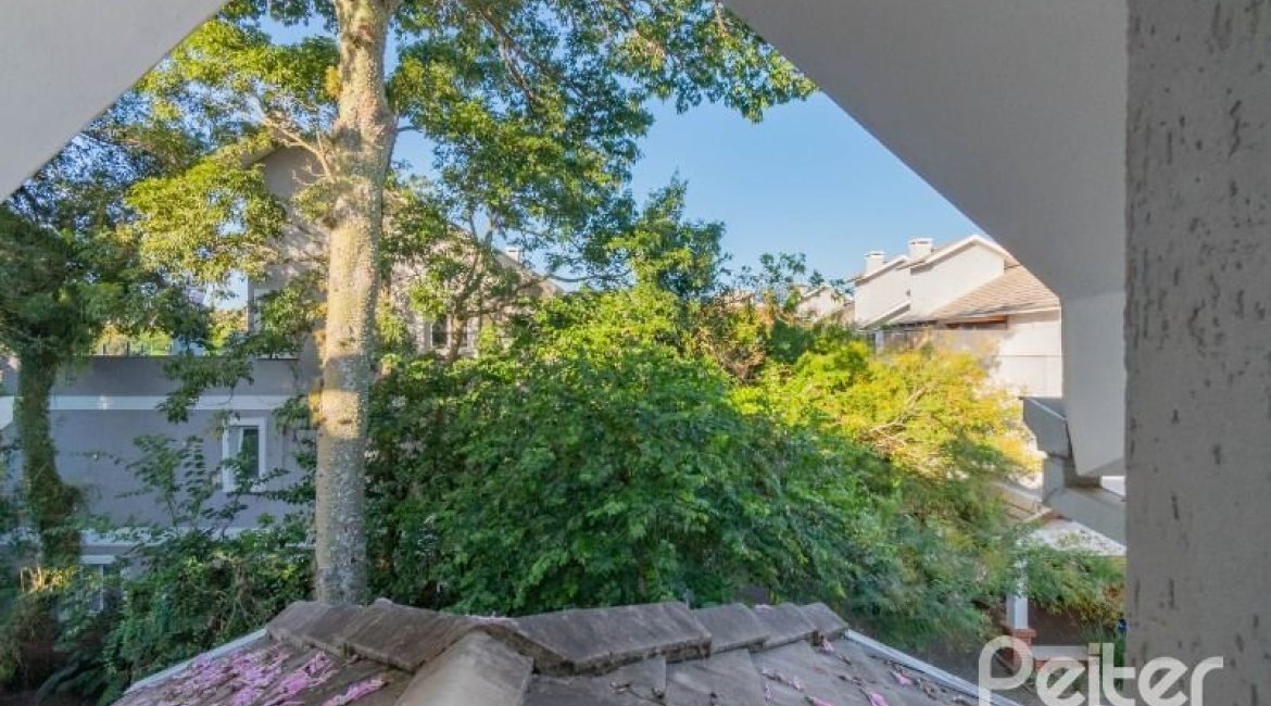 Casa em Condomínio à venda com 343m², 3 dormitórios, 3 suítes, 3 vagas, no bairro Tristeza em Porto Alegre