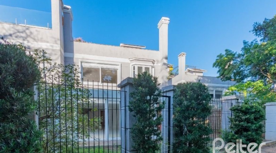 Casa em Condomínio à venda com 343m², 3 dormitórios, 3 suítes, 3 vagas, no bairro Tristeza em Porto Alegre