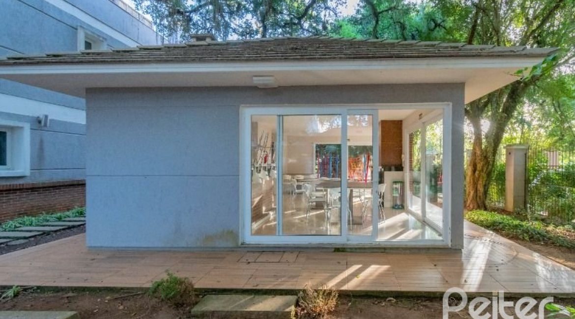 Casa em Condomínio à venda com 343m², 3 dormitórios, 3 suítes, 3 vagas, no bairro Tristeza em Porto Alegre
