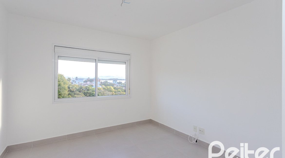 Apartamento à venda com 74m², 2 dormitórios, 1 suíte, 2 vagas, no bairro Tristeza em Porto Alegre