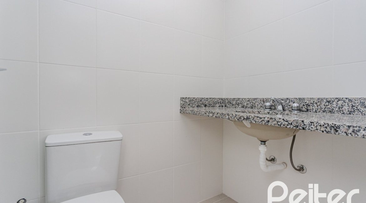 Apartamento à venda com 74m², 2 dormitórios, 1 suíte, 2 vagas, no bairro Tristeza em Porto Alegre