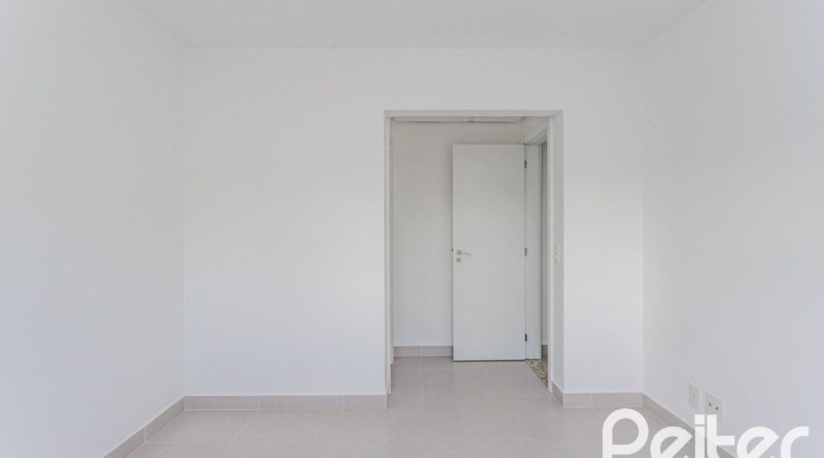 Apartamento à venda com 74m², 2 dormitórios, 1 suíte, 2 vagas, no bairro Tristeza em Porto Alegre