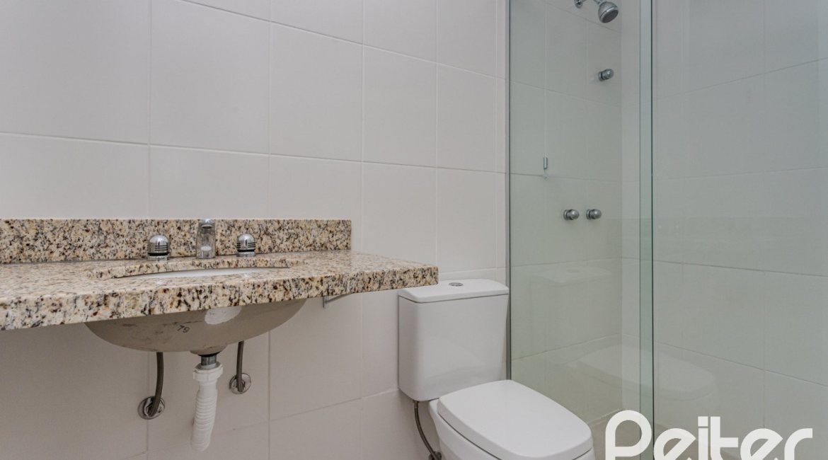 Apartamento à venda com 74m², 2 dormitórios, 1 suíte, 2 vagas, no bairro Tristeza em Porto Alegre