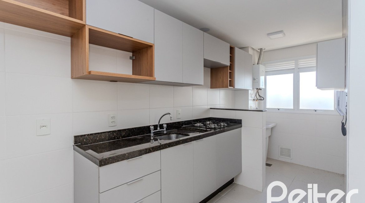 Apartamento à venda com 74m², 2 dormitórios, 1 suíte, 2 vagas, no bairro Tristeza em Porto Alegre
