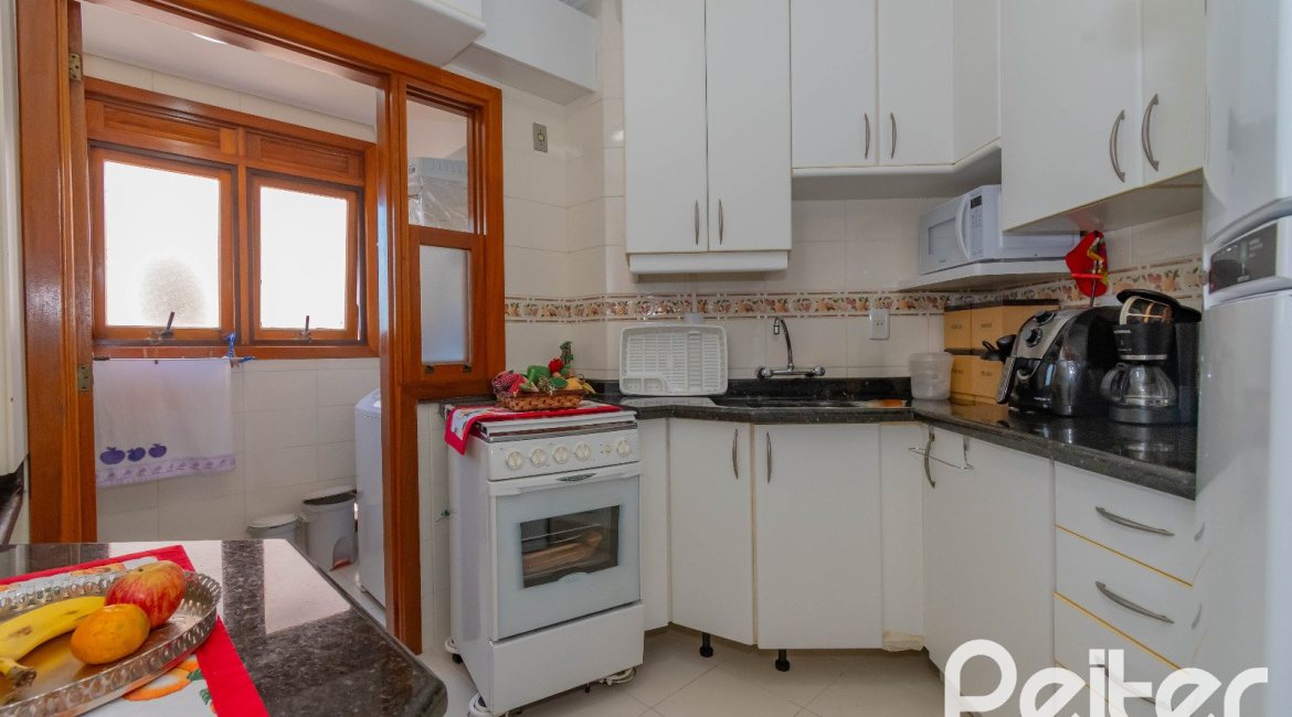 Cobertura à venda com 233m², 3 dormitórios, 1 suíte, 2 vagas, no bairro Tristeza em PORTO ALEGRE