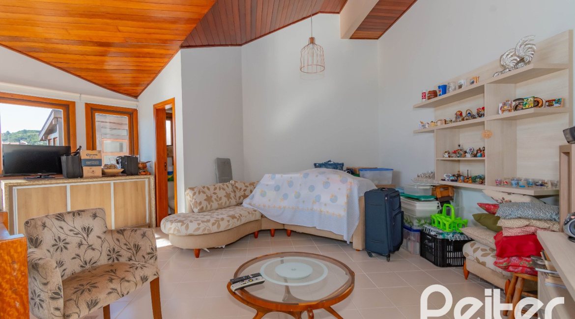 Cobertura à venda com 233m², 3 dormitórios, 1 suíte, 2 vagas, no bairro Tristeza em PORTO ALEGRE