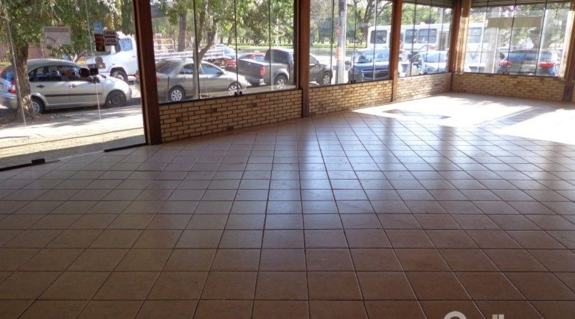 Comercial à venda com 150m², 10 vagas, no bairro Menino Deus em Porto Alegre