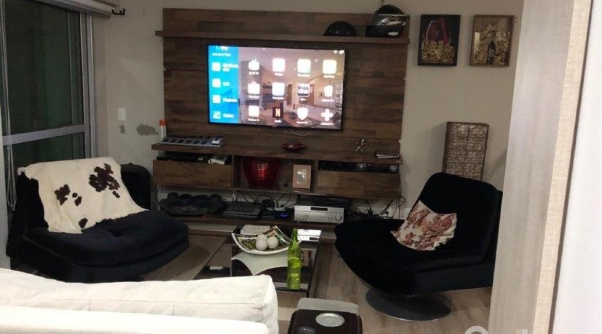 Apartamento à venda com 52m², 1 dormitório, 1 vaga, no bairro Cristal em Porto Alegre