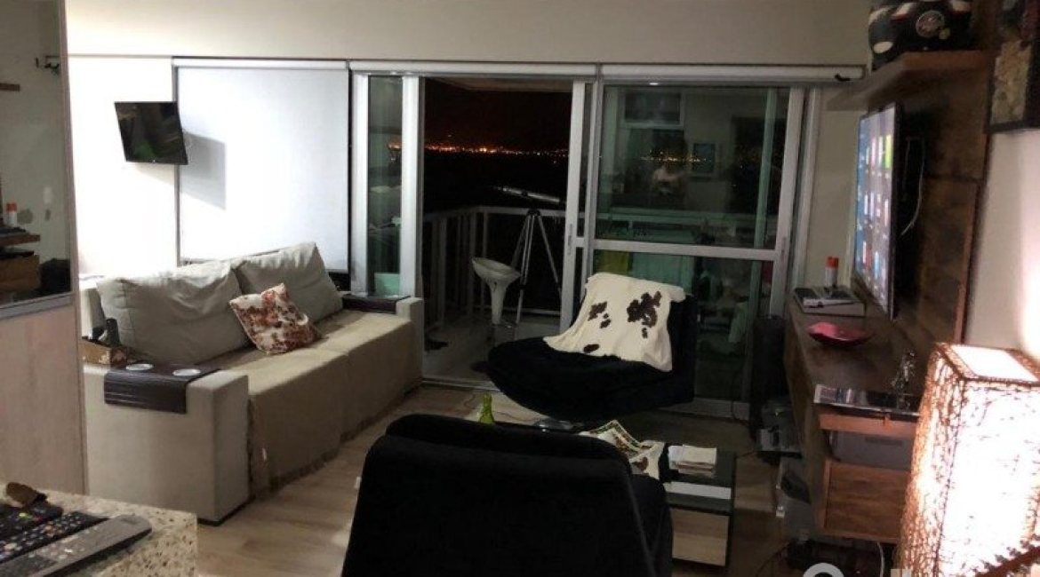 Apartamento à venda com 52m², 1 dormitório, 1 vaga, no bairro Cristal em Porto Alegre