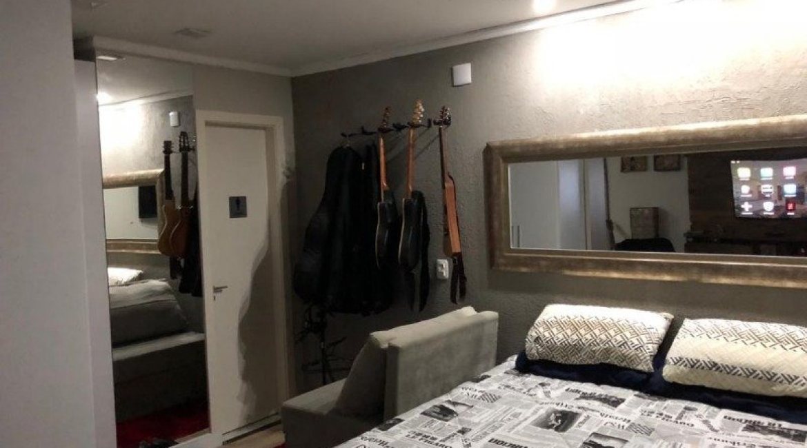 Apartamento à venda com 52m², 1 dormitório, 1 vaga, no bairro Cristal em Porto Alegre