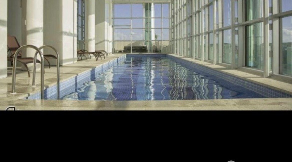 Apartamento à venda com 52m², 1 dormitório, 1 vaga, no bairro Cristal em Porto Alegre