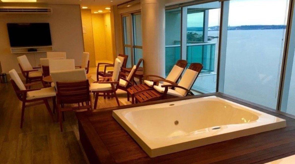 Apartamento à venda com 52m², 1 dormitório, 1 vaga, no bairro Cristal em Porto Alegre