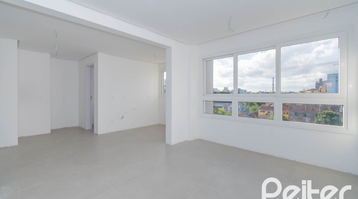 Apartamento à venda com 143m², 3 dormitórios, 1 suíte, 2 vagas, no bairro Tristeza em PORTO ALEGRE
