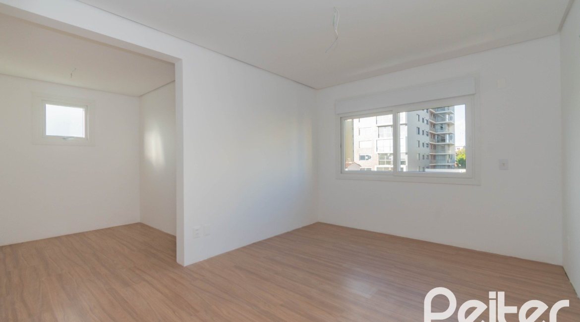 Apartamento à venda com 143m², 3 dormitórios, 1 suíte, 2 vagas, no bairro Tristeza em PORTO ALEGRE