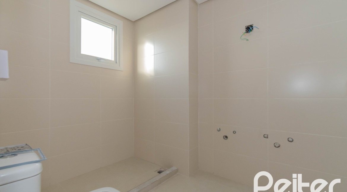 Apartamento à venda com 143m², 3 dormitórios, 1 suíte, 2 vagas, no bairro Tristeza em PORTO ALEGRE